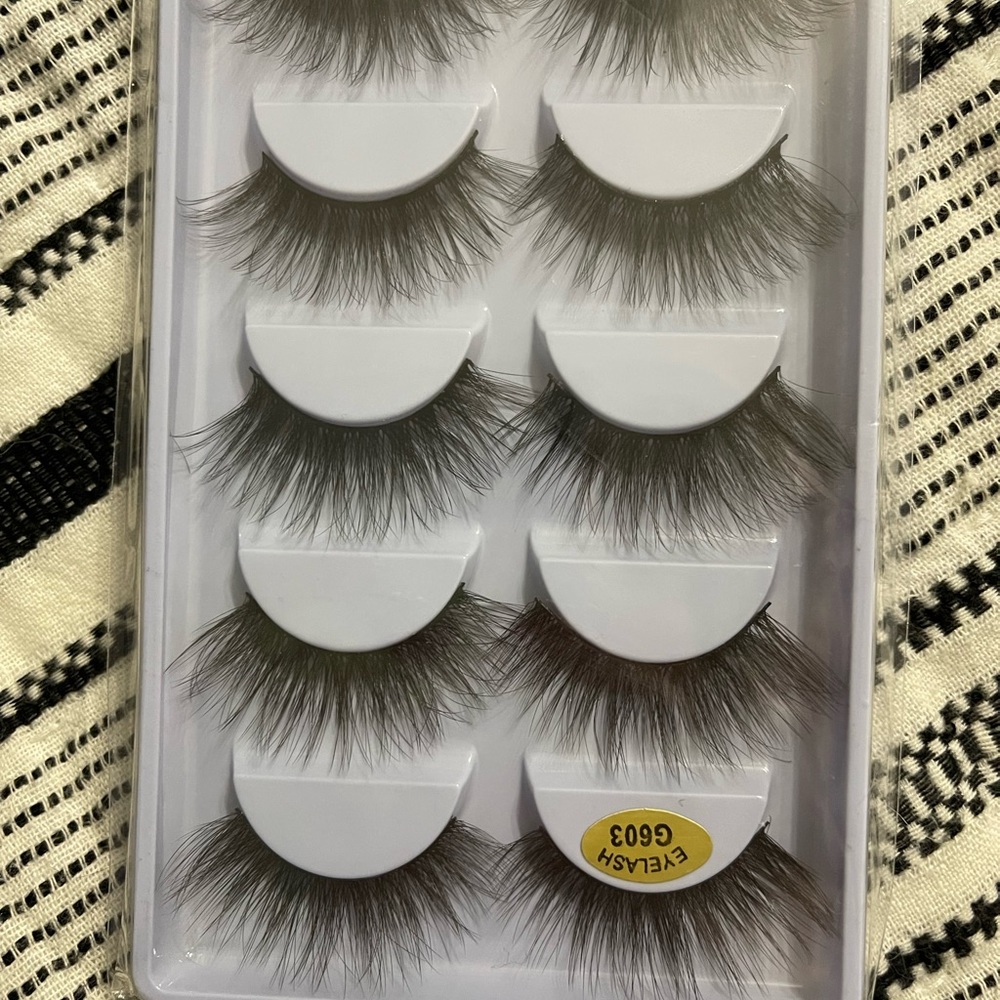 Eyelashes - Picture 4 of 4